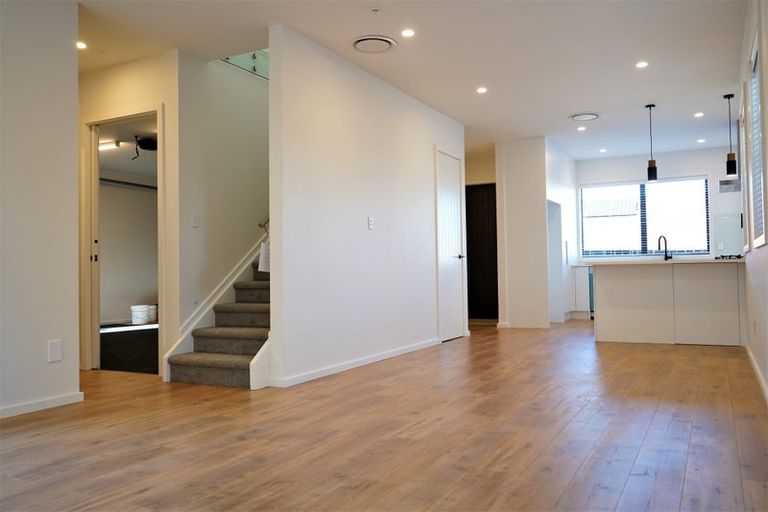 Photo of property in 35c Vincent Street, Howick, Auckland, 2014