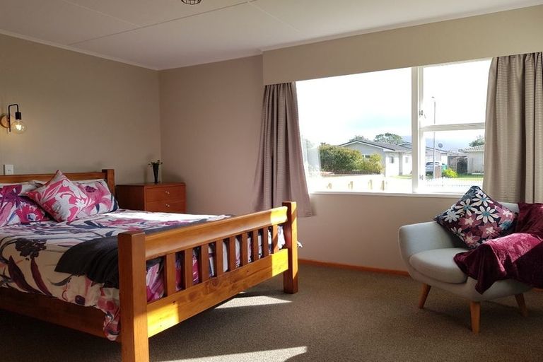 Photo of property in 26 Callender Terrace, Paraparaumu Beach, Paraparaumu, 5032