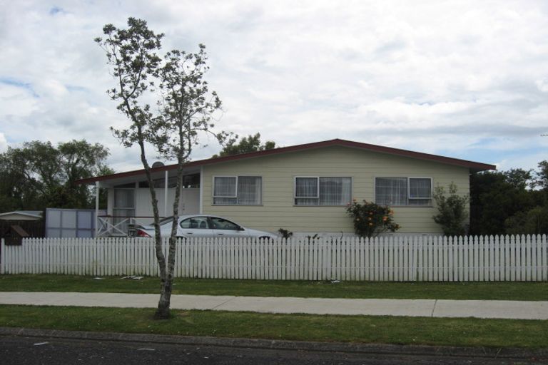Photo of property in 12 Yearsley Place, Manurewa, Auckland, 2102