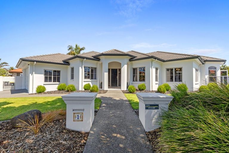 Photo of property in 1 Santa Cruz Drive, Papamoa Beach, Papamoa, 3118