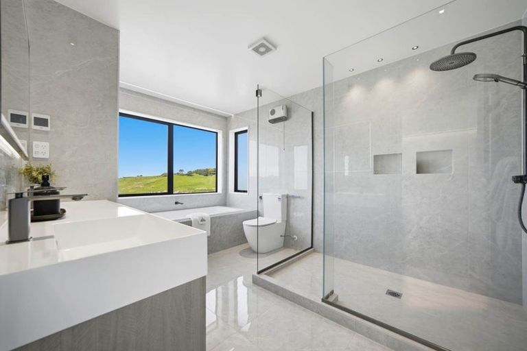 Photo of property in 57 Matangi View Drive, Orewa, 0931