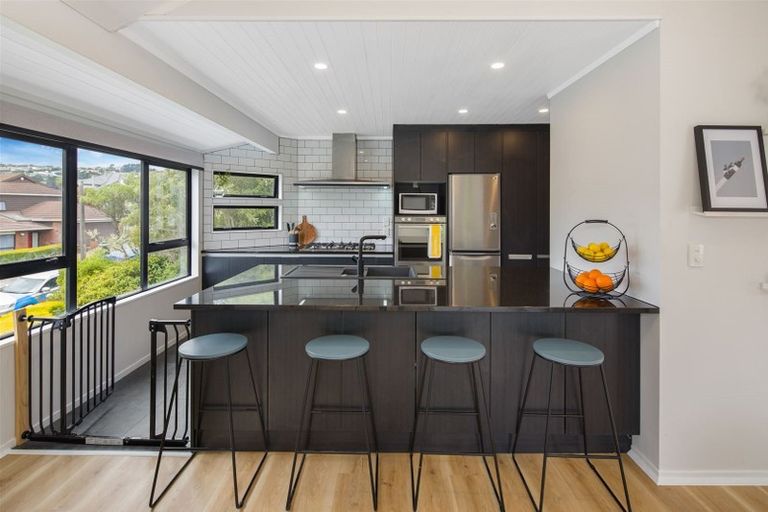 Photo of property in 7 Longmont Terrace, Churton Park, Wellington, 6037