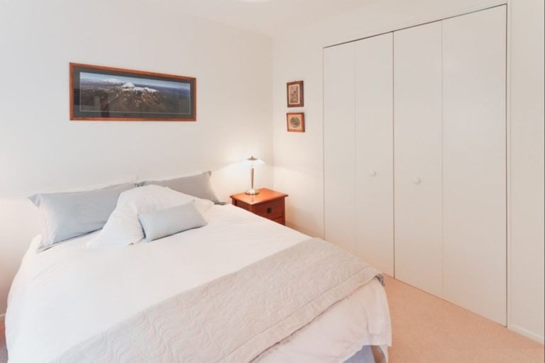 Photo of property in 113a Glenmore Street, Kelburn, Wellington, 6012