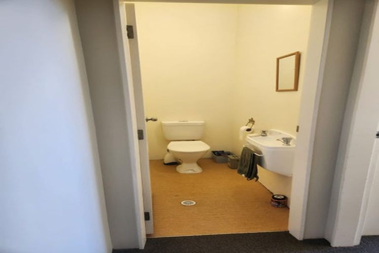 Photo of property in 4 Torrens Terrace, Mount Cook, Wellington, 6011