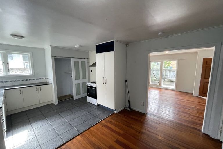 Photo of property in 68a Flanshaw Road, Te Atatu South, Auckland, 0610