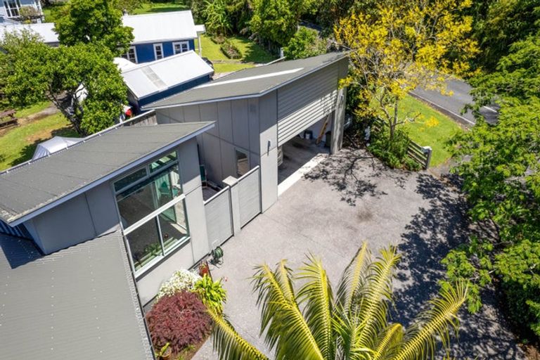 Photo of property in 13 Florance Avenue, Russell, 0202