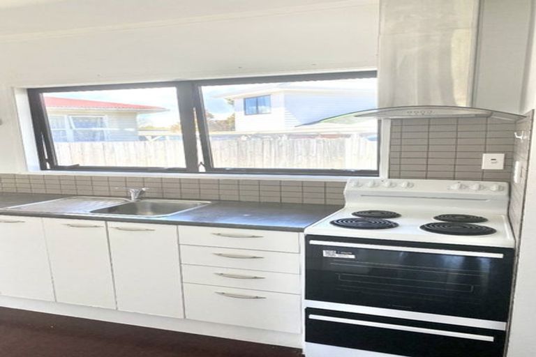 Photo of property in 123 Riverpark Crescent, Henderson, Auckland, 0610