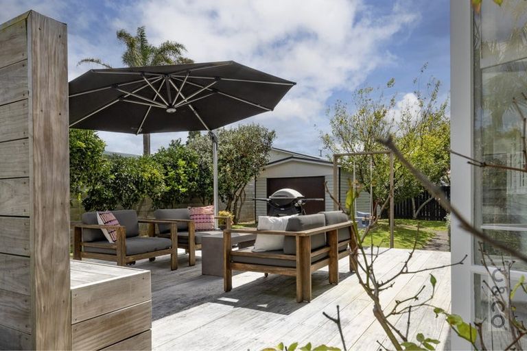 Photo of property in 15 Albert Street, Riverhead, 0820