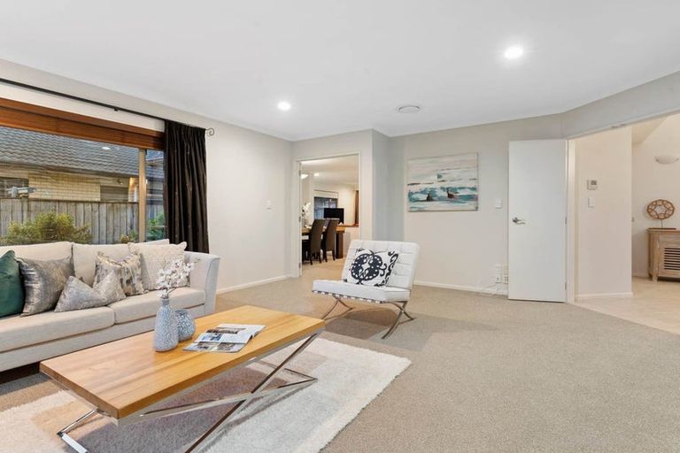 Photo of property in 14 Duntrune Road, Flat Bush, Auckland, 2016