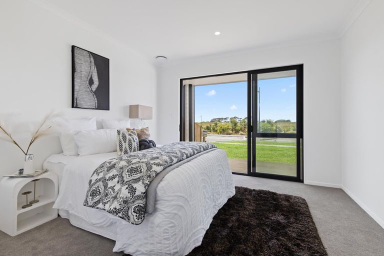 Photo of property in 75 Mutetai Road, Clarks Beach, 2122