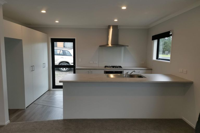 Photo of property in 14 Hull Road, Waiuku, 2123