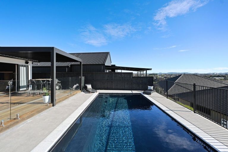 Photo of property in 35 Purser Crescent, Flagstaff, Hamilton, 3210