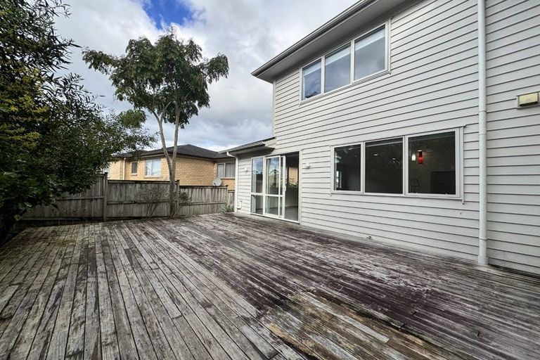 Photo of property in 39 Travis View Drive, Fairview Heights, Auckland, 0632