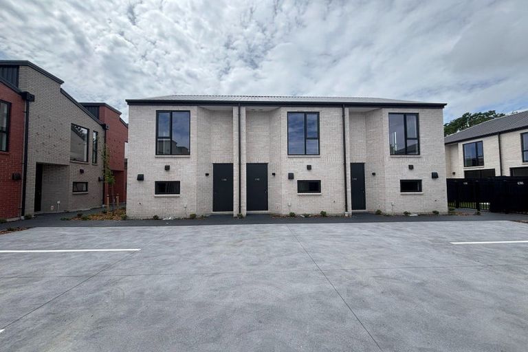 Photo of property in 1/88 Holly Road, St Albans, Christchurch, 8014