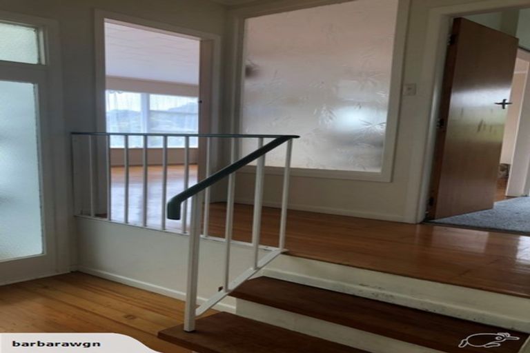 Photo of property in 15 Bancroft Terrace, Newlands, Wellington, 6037