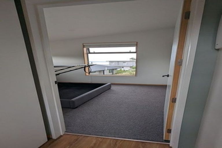 Photo of property in 9 Rifleman Lane, Redcliffs, Christchurch, 8081