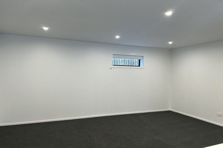 Photo of property in 2/12 Willis Street, Torbay, Auckland, 0630