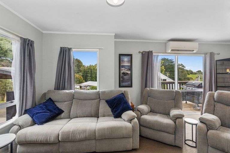 Photo of property in 1/19 Lilburn Crescent, Massey, Auckland, 0614