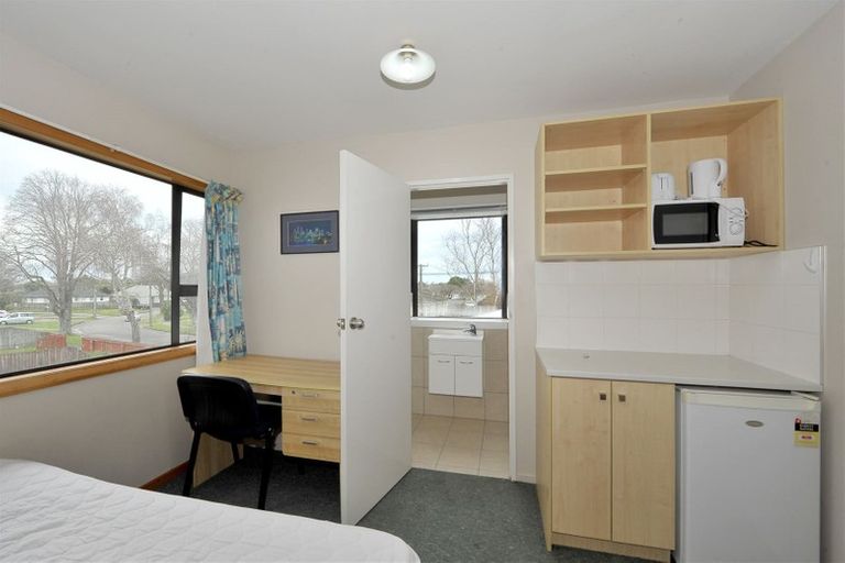 Photo of property in 50 Hooker Avenue, Bryndwr, Christchurch, 8053