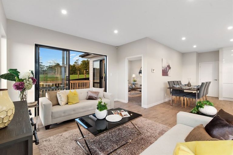 Photo of property in 9 Balthazar Road, Kumeu, 0810