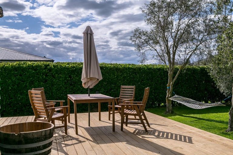 Photo of property in 20 Burgundy Drive, Martinborough, 5711