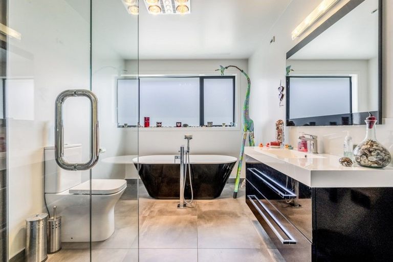 Photo of property in 136 Howden Street, Te Anau, 9600