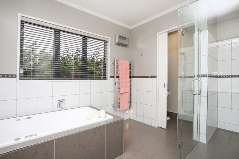 Photo of property in 41 Arcadia Place, Seaward Bush, Invercargill, 9812