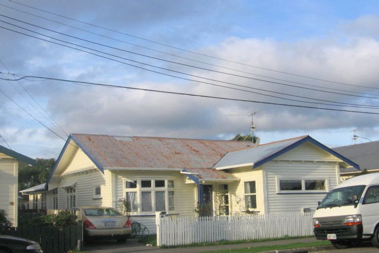 Photo of property in 49 Te Mome Road, Alicetown, Lower Hutt, 5010