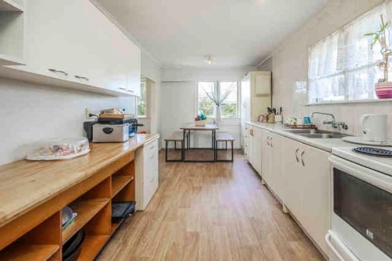 Photo of property in 18 Surrey Street, Manurewa, Auckland, 2102