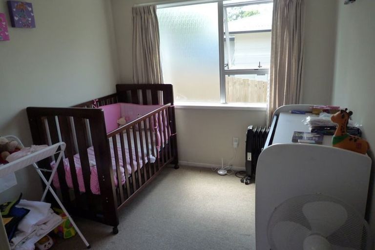 Photo of property in 71 Kemp Road, Massey, Auckland, 0614
