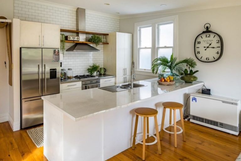 Photo of property in 77 Richmond Street, Petone, Lower Hutt, 5012