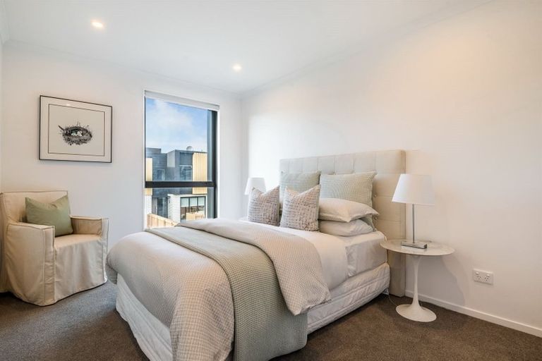 Photo of property in 2 Te One Place, Redwood, Christchurch, 8051