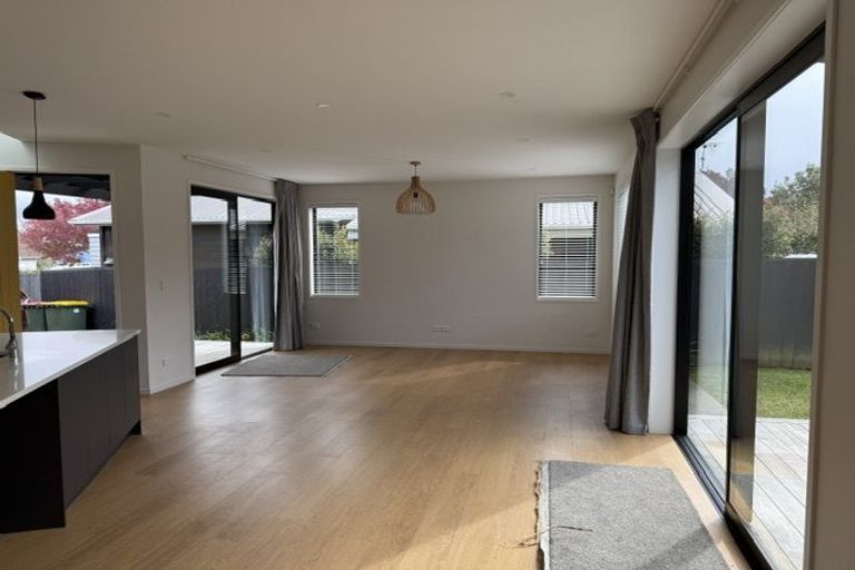 Photo of property in 54a Santiago Crescent, Unsworth Heights, Auckland, 0632