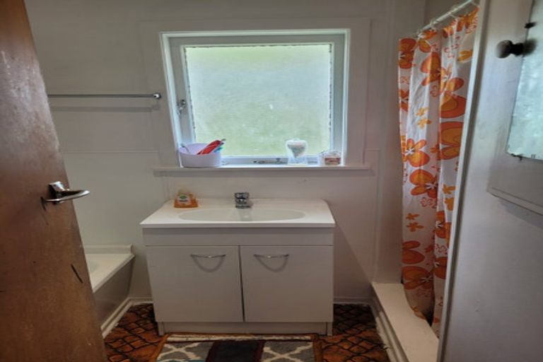 Photo of property in 97 Mcleod Road, Te Atatu South, Auckland, 0610