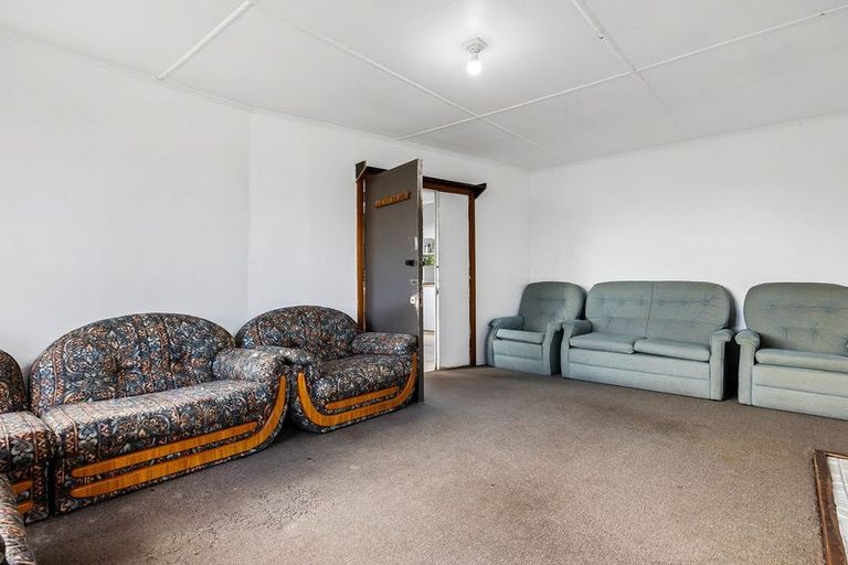 Photo of property in 28 Primrose Street, Northcote, Christchurch, 8052