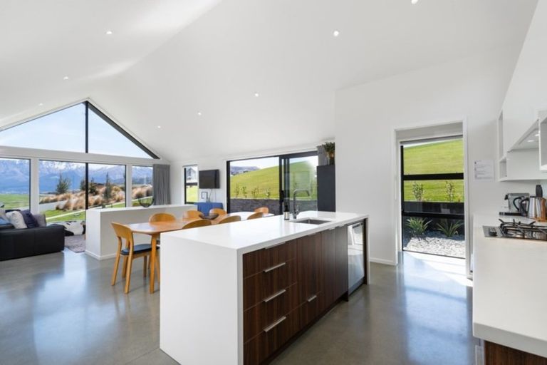 Photo of property in 35 Jacks Point Rise, Jacks Point, Queenstown, 9371
