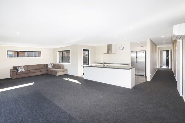 Photo of property in 60 Luxembourg Crescent, Halswell, Christchurch, 8025