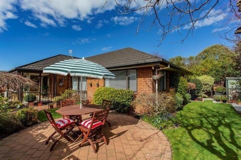 Photo of property in 12a Penruddock Rise, Westmorland, Christchurch, 8025