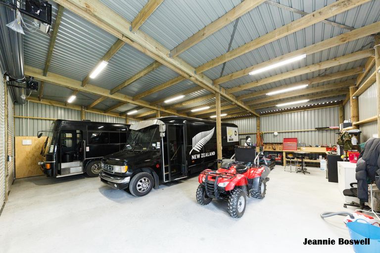 Photo of property in 5/454 Stoney Creek Road, Kelvin Grove, Palmerston North, 4470