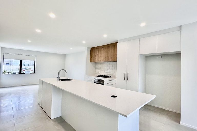 Photo of property in 90 Nganui Avenue, Takanini, Auckland, 2112