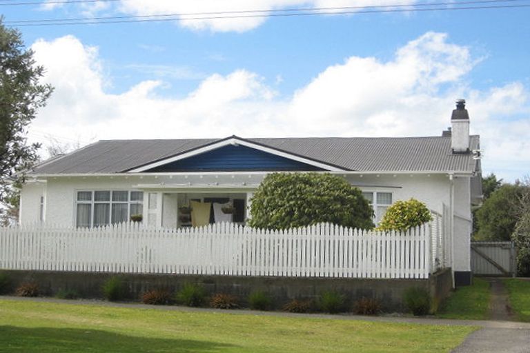 Photo of property in 2 Cordelia Street, Stratford, 4332