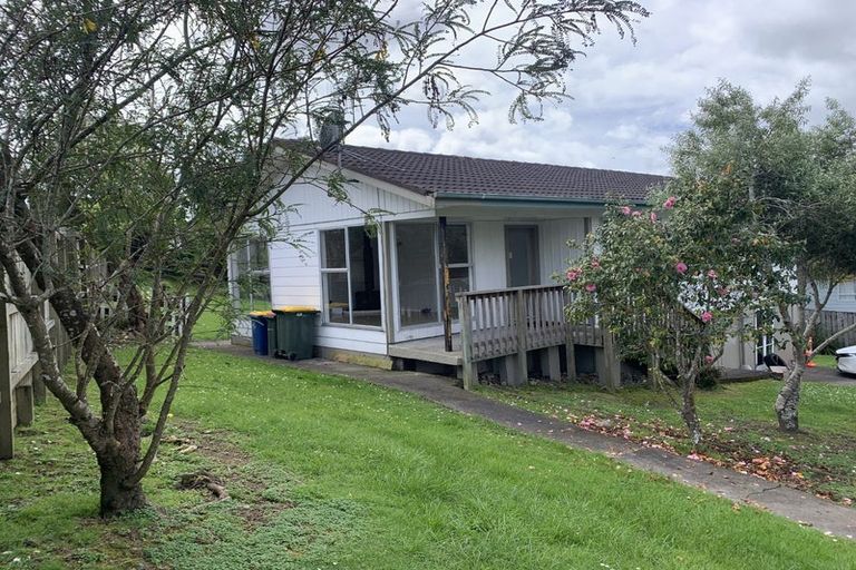 Photo of property in 30 Keegan Drive, Massey, Auckland, 0614