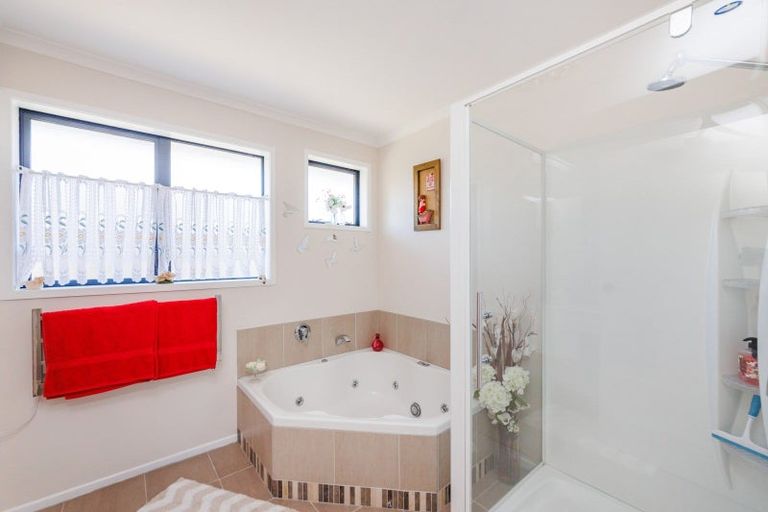 Photo of property in 15 Kentucky Way, Awapuni, Palmerston North, 4412