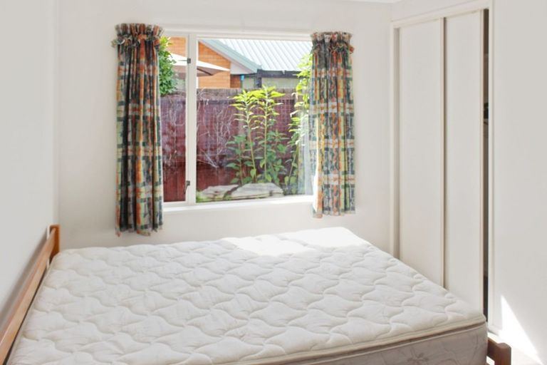 Photo of property in 39 Showgate Avenue, Sockburn, Christchurch, 8042