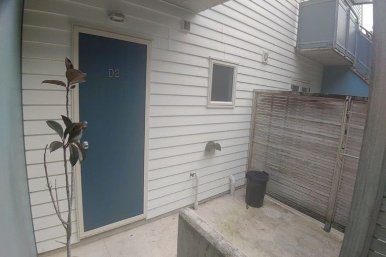 Photo of property in 2d/20 Ian Marwick Place, Birkenhead, Auckland, 0626