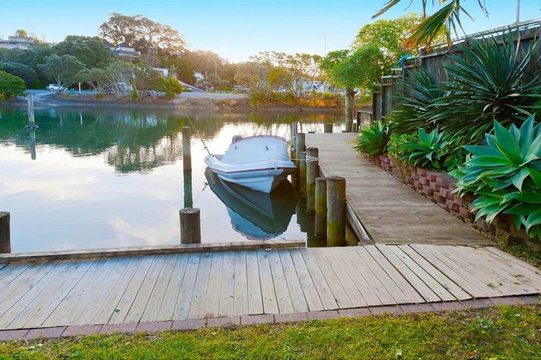 Photo of property in 3/3 Omana Road, Milford, Auckland, 0620