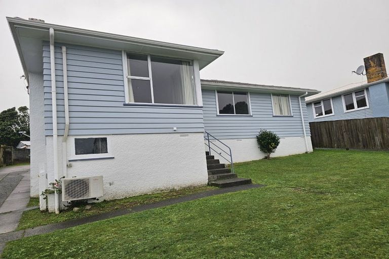 Photo of property in 3 Albion Street, Waitangirua, Porirua, 5024