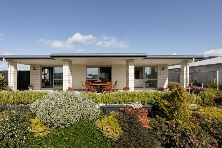 Photo of property in 44 Ridge Drive, Omokoroa, 3114