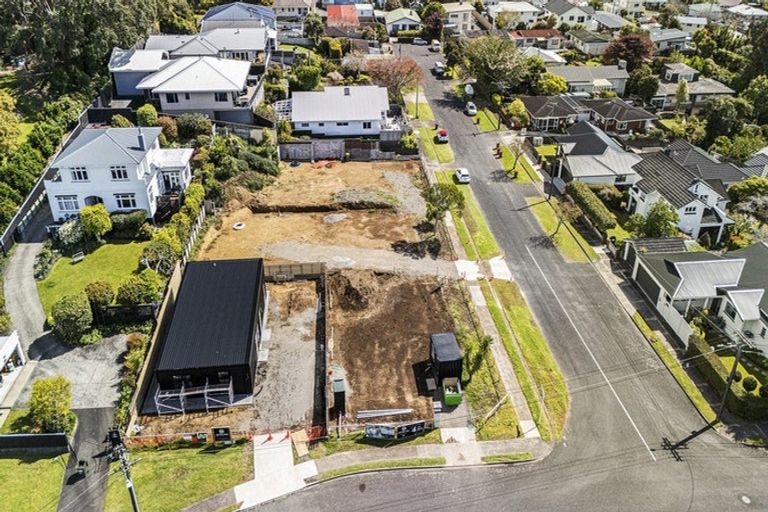 Photo of property in 16 Dartmoor Avenue, Westown, New Plymouth, 4310