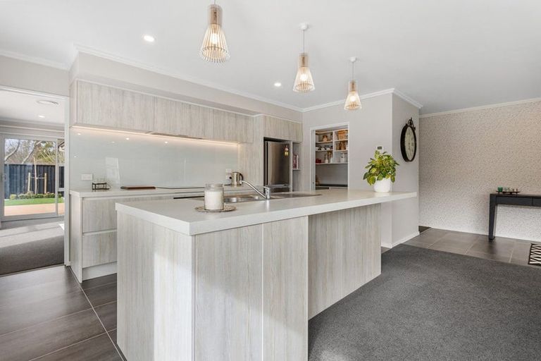 Photo of property in 19 Lewis Close, Rangiora, 7400